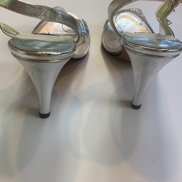 Size 6 Nordstrom Amano clear peep toe silver heels excellent condition. - Picture 4 of 5